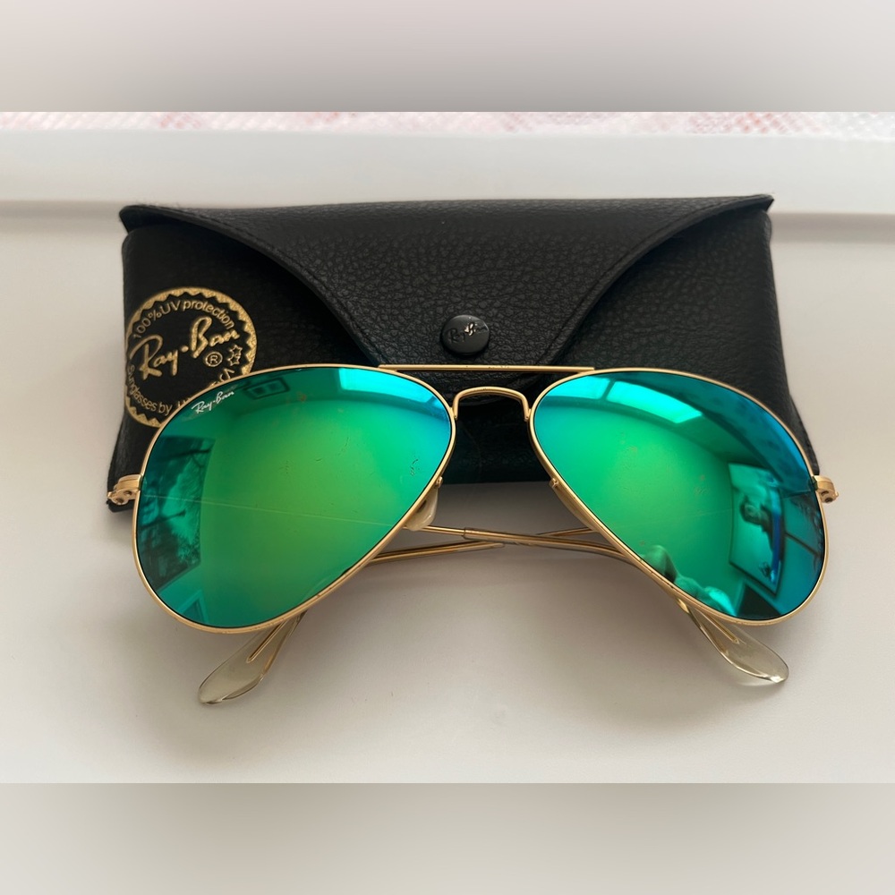 Ray Ban sunglassess Women’s Green Lenses